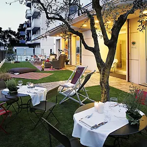 Hotel D-place &, Riccione
